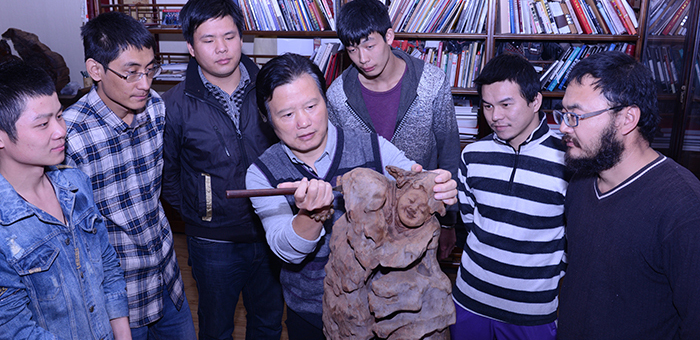 快讯：我市郑剑夫同志评上第八届中国工艺美术大师